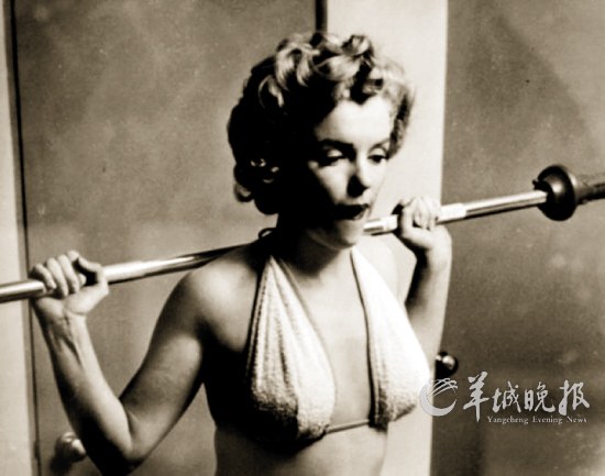  Anciennes photos : Marilyn Monroe fait du sport 2