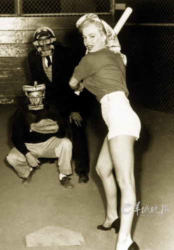 Anciennes photos : Marilyn Monroe fait du sport 5