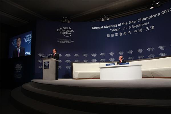 Davos d'été 2012 : l'avenir de l'économie spatiale est prometteur
