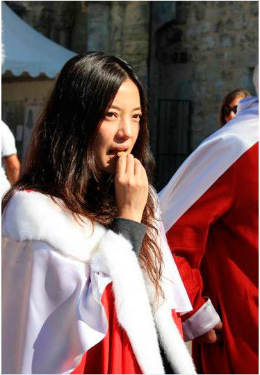 La célèbre Chinoise Zhao Wei intronisée à Saint-Émilion