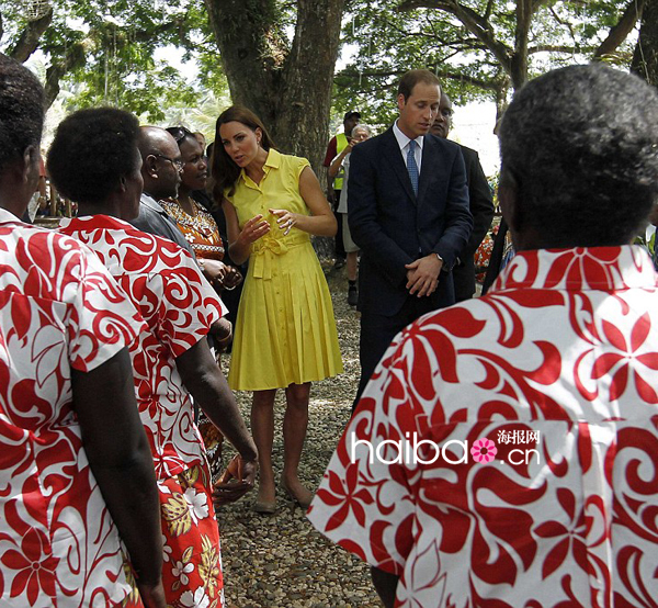 Rétrospective : les looks de Kate Middleton lors de la visite royale en Asie-Pacifique 17