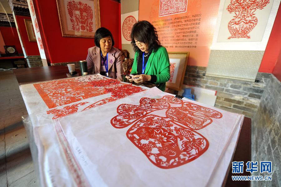 La ville de Pingyao expose le patrimoine culturel immatériel