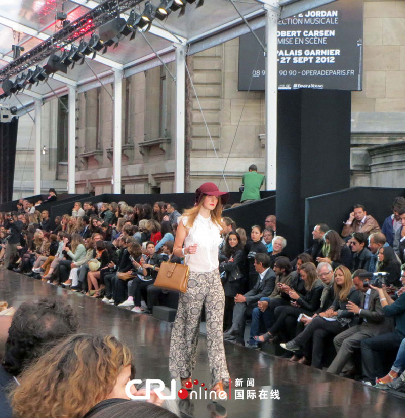 Le plus grand défilé de mode du monde à Paris 7