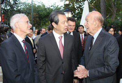 M. Ayrault célèbre la fête nationale de Chine à Paris_5