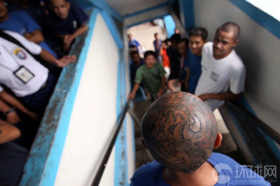 Les tatouages des prisonniers aux Philippines 3