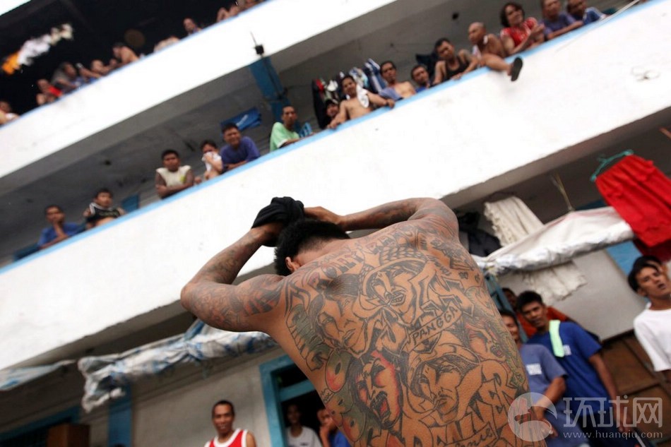 Les tatouages des prisonniers aux Philippines 8