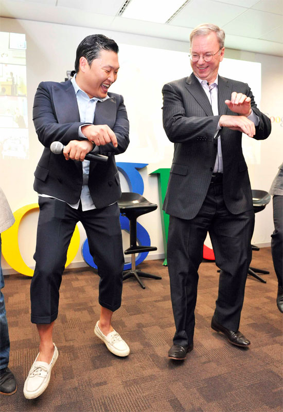 Le patron de Google danse le Gangnam Style