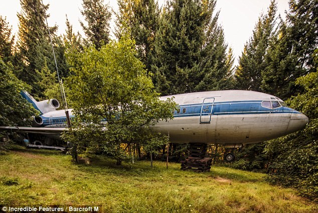 Un avion Boeing à l'abandon transformé en maison de retraite