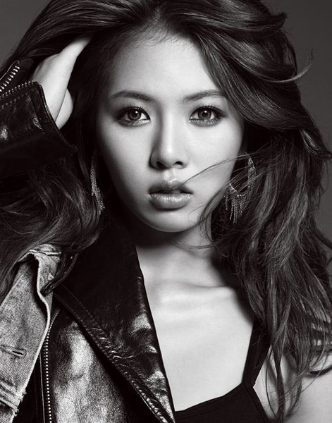 Ella a joué le《Gangnam Style》version femme: la belle star coréenne Kim Hyuna