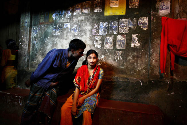 Misérable ! La prostitution des enfants au Bangladesh