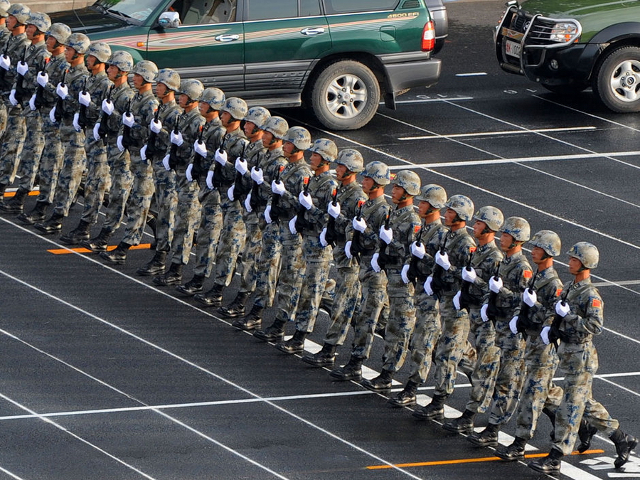 L'armée chinoise: un changement soudain de tous les postes clefs à la veille du 18e congrès du PCC