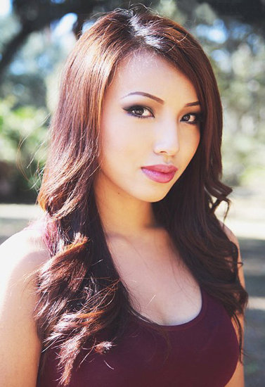 Promise Tamang Phan, Une Jeune Fille Aux Mille Visages