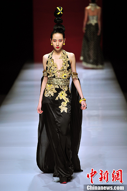 La culture traditionnelle chinoise mise en lumière à la Fashion Week de Chine 7