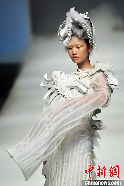 La culture traditionnelle chinoise mise en lumière à la Fashion Week de Chine 18