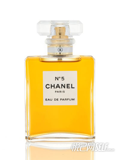 Le top 15 des parfums les plus vendus du monde 2