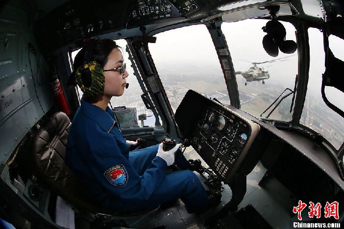 L'armée aérienne de Chengdu intègre ses premières pilotes féminines