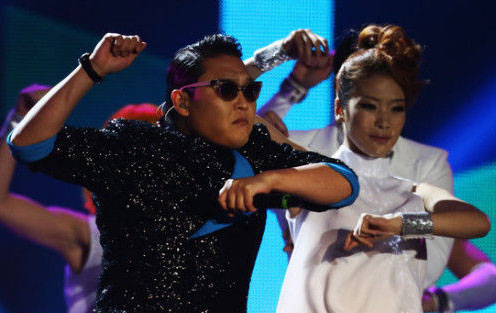 Le chanteur chinois Han Geng honoré aux MTV Europe Music Awards