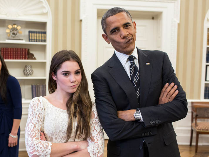obama fait la fameuse moue avec mckayla maroney
