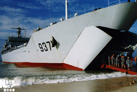 Découverte du plus grand navire amphibie de Chine