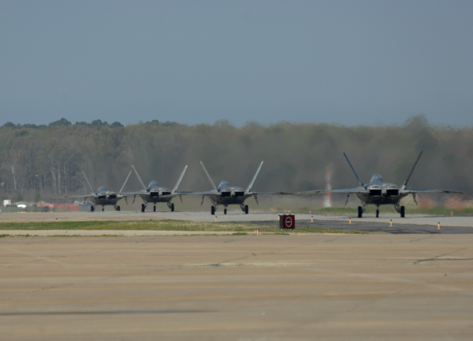 Le crash du F-22 Raptor : les dernières photos dévoilées