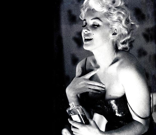 Marilyn Monroe incarne le parfum Chanel N° 5