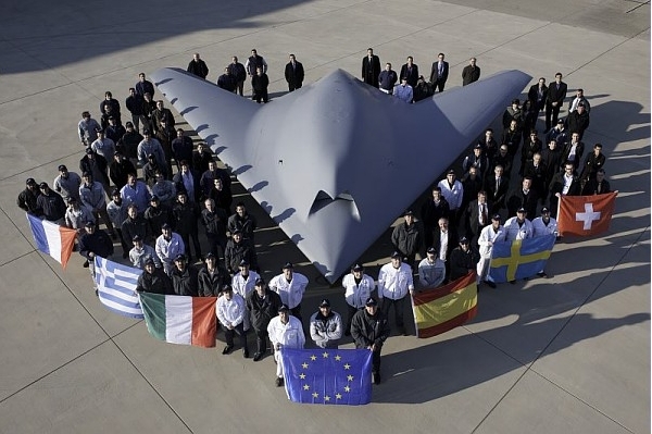Impressionnant ! Le premier vol du drone de combat européen 