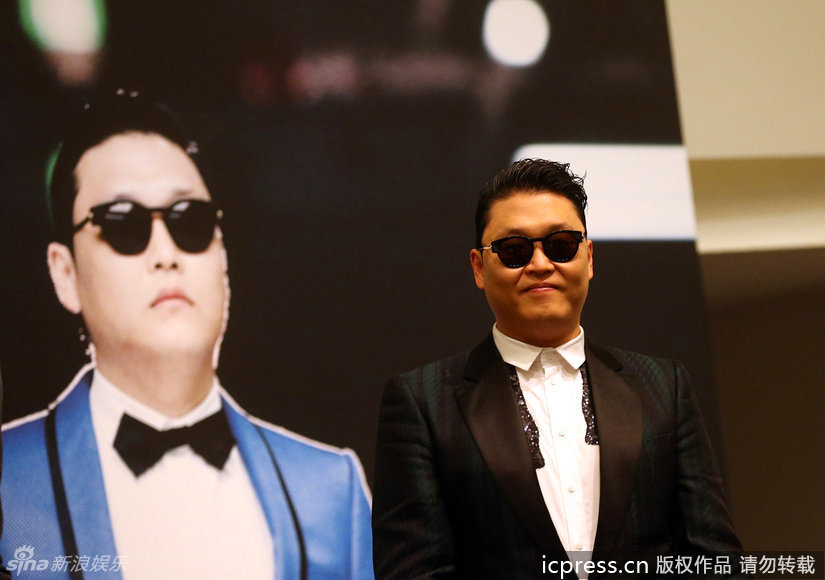 PSY se produit à Singapour 2