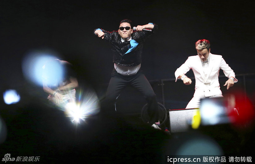 PSY se produit à Singapour 4