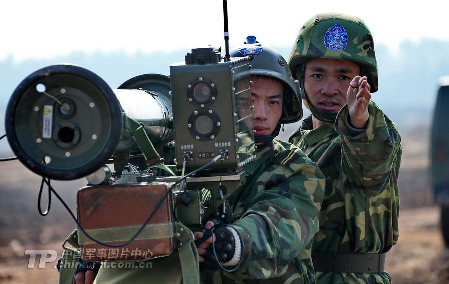 Les nouveaux chars chinois en manoeuvre