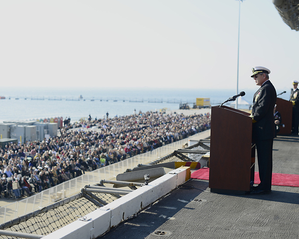 Le premier porte-avion à propulsion nucléaire dans le monde est retiré du service 4
