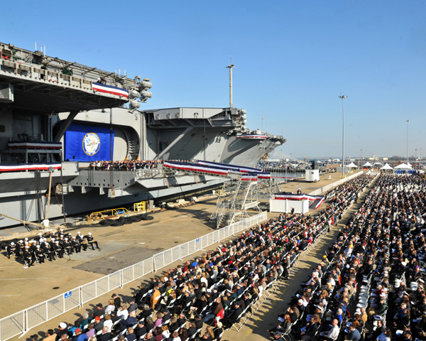 Le premier porte-avion à propulsion nucléaire dans le monde est retiré du service 5