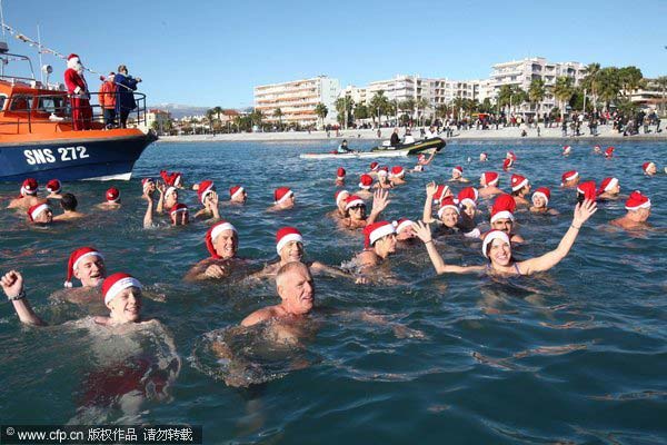 Les Français prennent un bain de Noël malgré le froid