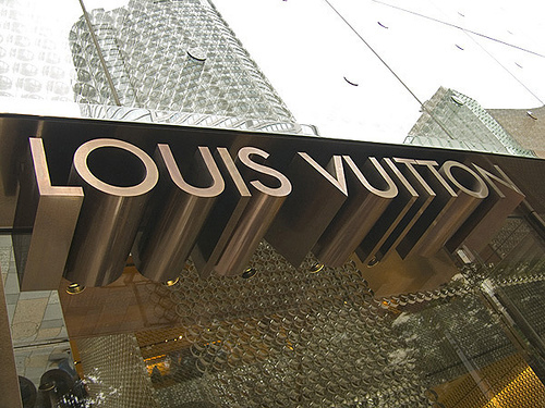 Plus de 40 milliards d'euros, les Chinois sont sans doute les plus grands consommateurs du luxe en 2012