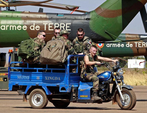 Guerre au Mali: la moto à trois roues fabriquée en Chine fait son apparition