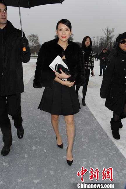 Zhang Ziyi à la Fashion Week Haute Couture parisienne