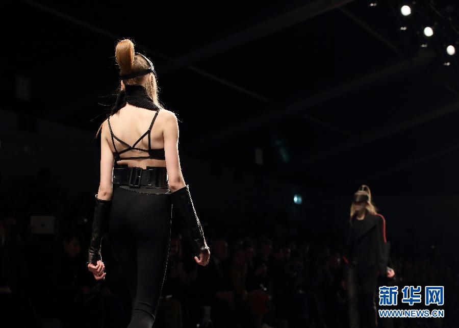 Le couturier chinois Wang Zhenhai brille à la Fashion Week de Londres