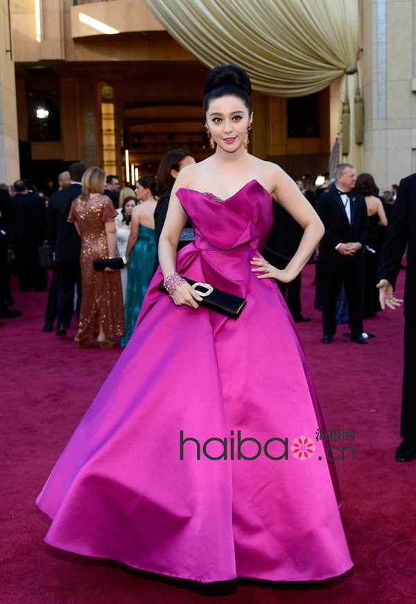 Fan Bingbing sur le tapis rouge de la 85e cérémonie des Oscars