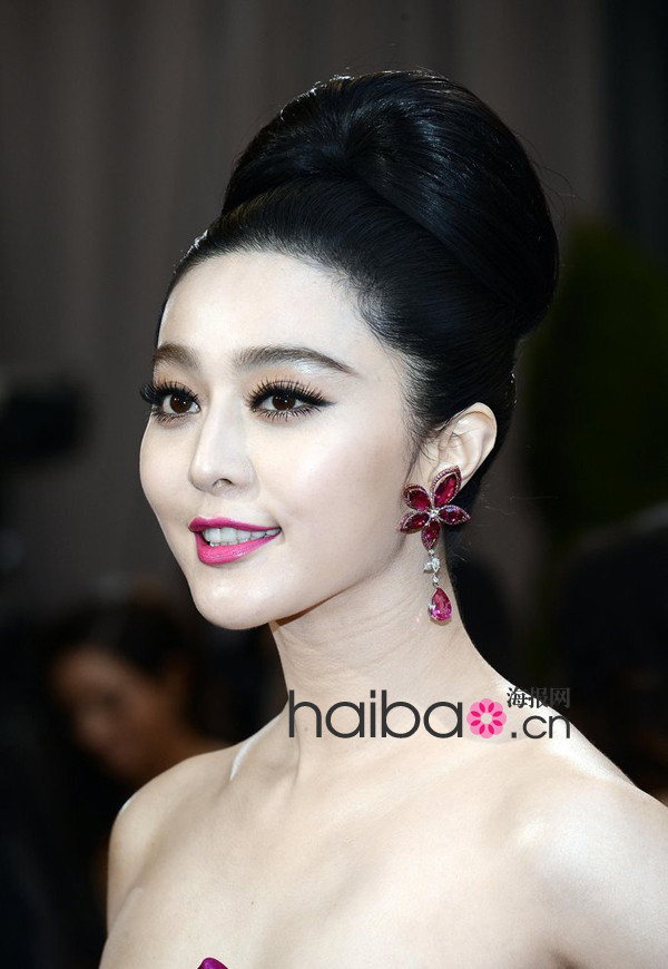 Fan Bingbing sur le tapis rouge de la 85e cérémonie des Oscars