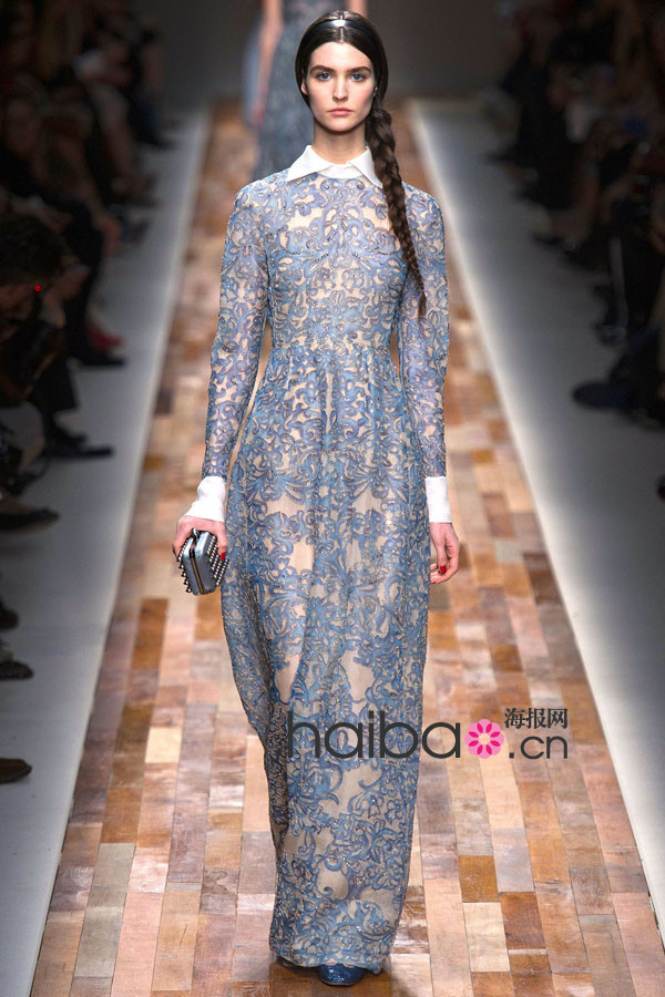 Fashion Week de Paris : La Jeune Fille à la perle de Valentino