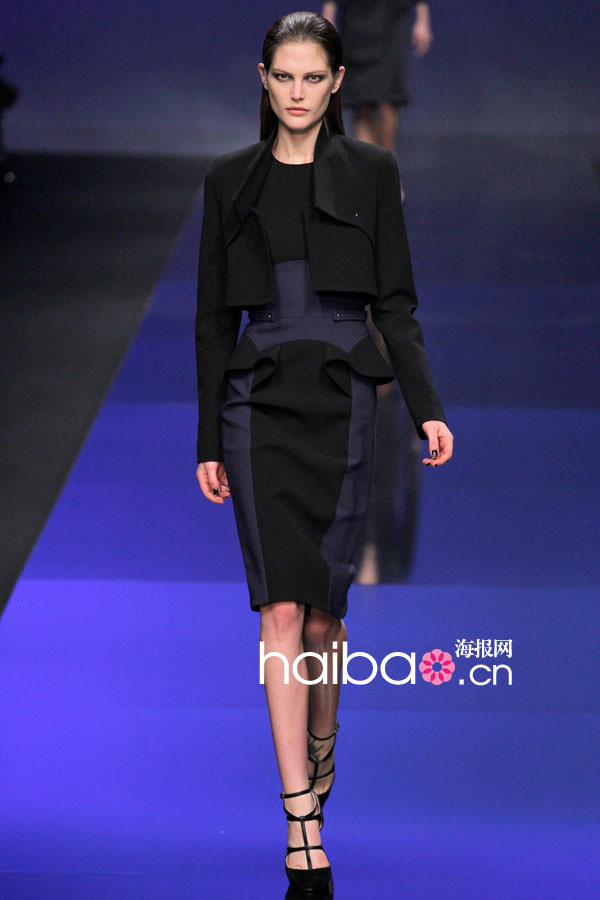 Elie Saab ne fait pas que des robes de soirée