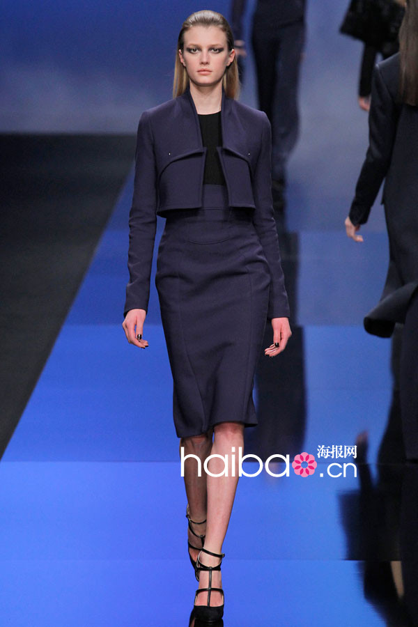 Elie Saab ne fait pas que des robes de soirée