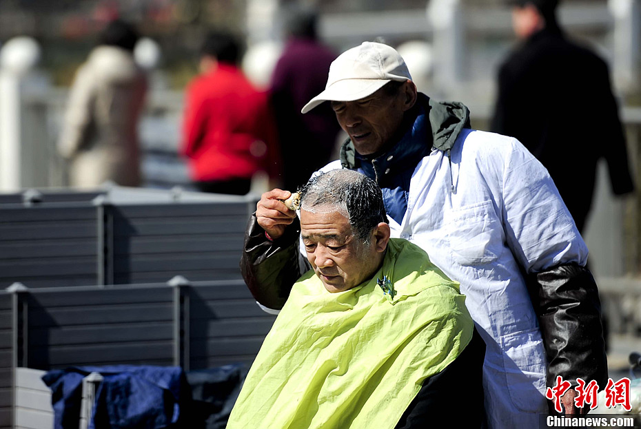 Une nouvelle coupe de cheveux pour commencer l&apos;année du Serpent