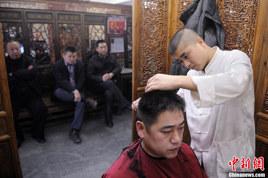 Une nouvelle coupe de cheveux pour commencer l&apos;année du Serpent