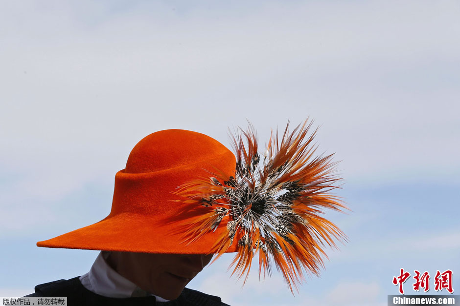 Défilé de chapeaux au Festival de Cheltenham