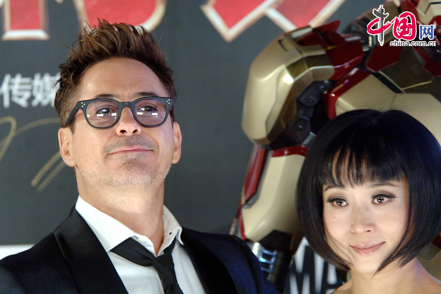 Robert Downey Jr. : Iron Man célèbre son anniversaire à Beijing