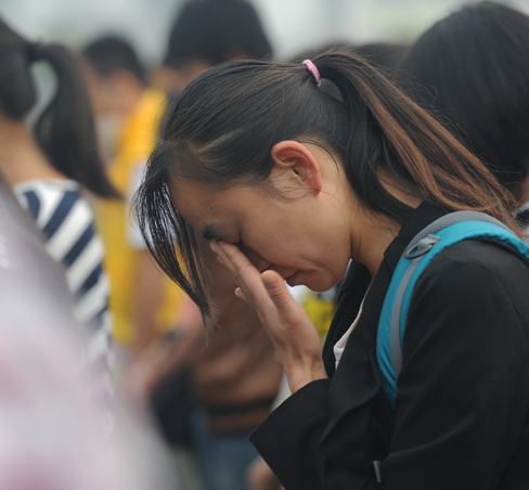 Journée de deuil en hommage aux victimes du séisme de Lushan