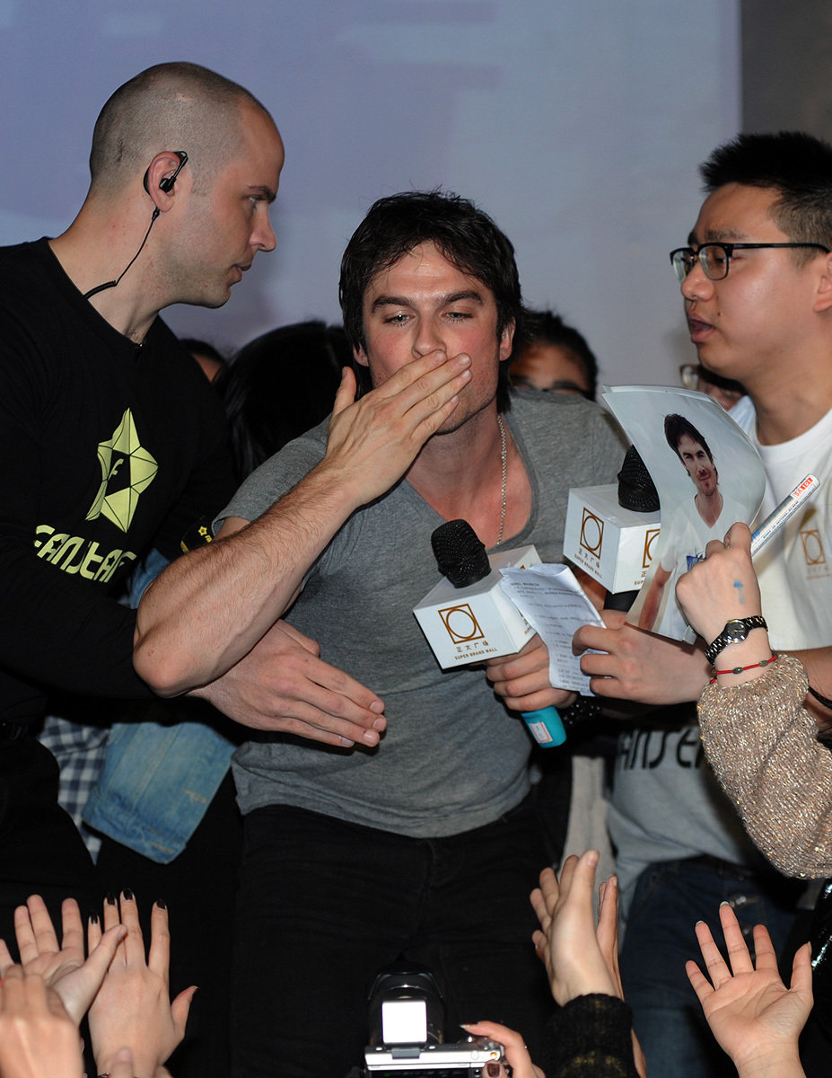 Ian Somerhalder rencontre ses fans chinois à Shanghai