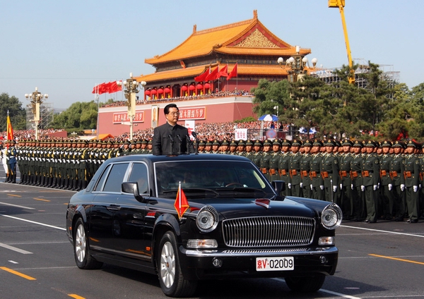 « Drapeau Rouge » : la légendaire limousine chinoise remise sur les routes