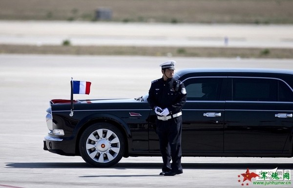 « Drapeau Rouge » : la légendaire limousine chinoise remise sur les routes