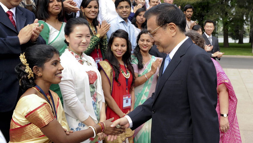 Li Keqiang encourage les jeunes à promouvoir la coopération amicale sino-indienne